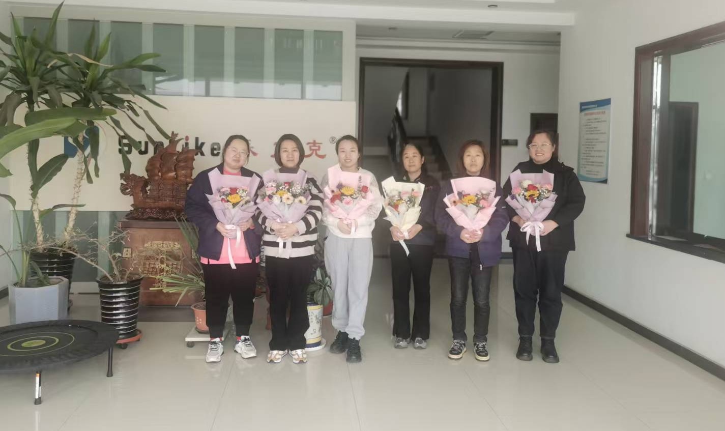 14c012a11e78b71763ffedb93ae6c83_看图王.jpg